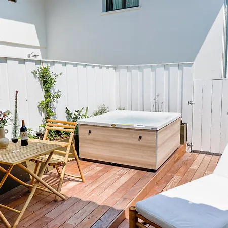 Hotel apartamentowy Les Pereire 5*